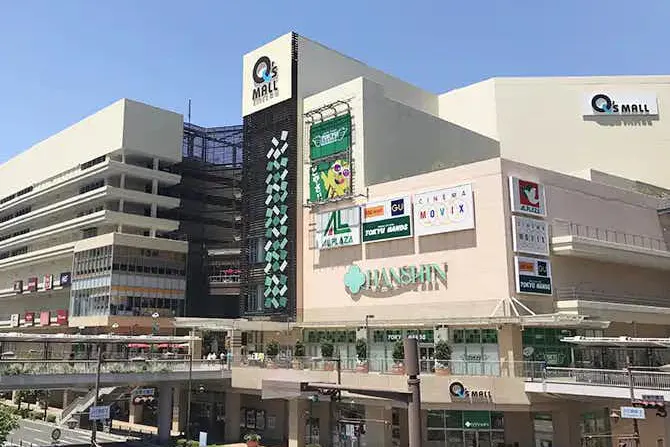 【あまがさきキューズモール】「③1F ココカラファイン前」食物販やポップアップストアに最適な、1階大型スーパー付近のトラフィックの多いイベントスペース