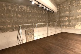 【表参道・南青山エリア】アパレルの展示販売会やアート展等のギャラリー用途、ロケや撮影会等の撮影用途に最適なテラス・1F・B1・ロフトが利用可能なイベントスペース