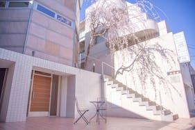 【表参道・南青山エリア】アパレルの展示販売会やアート展等のギャラリー用途、ロケや撮影会等の撮影用途に最適なテラス・1F・B1・ロフトが利用可能なイベントスペース