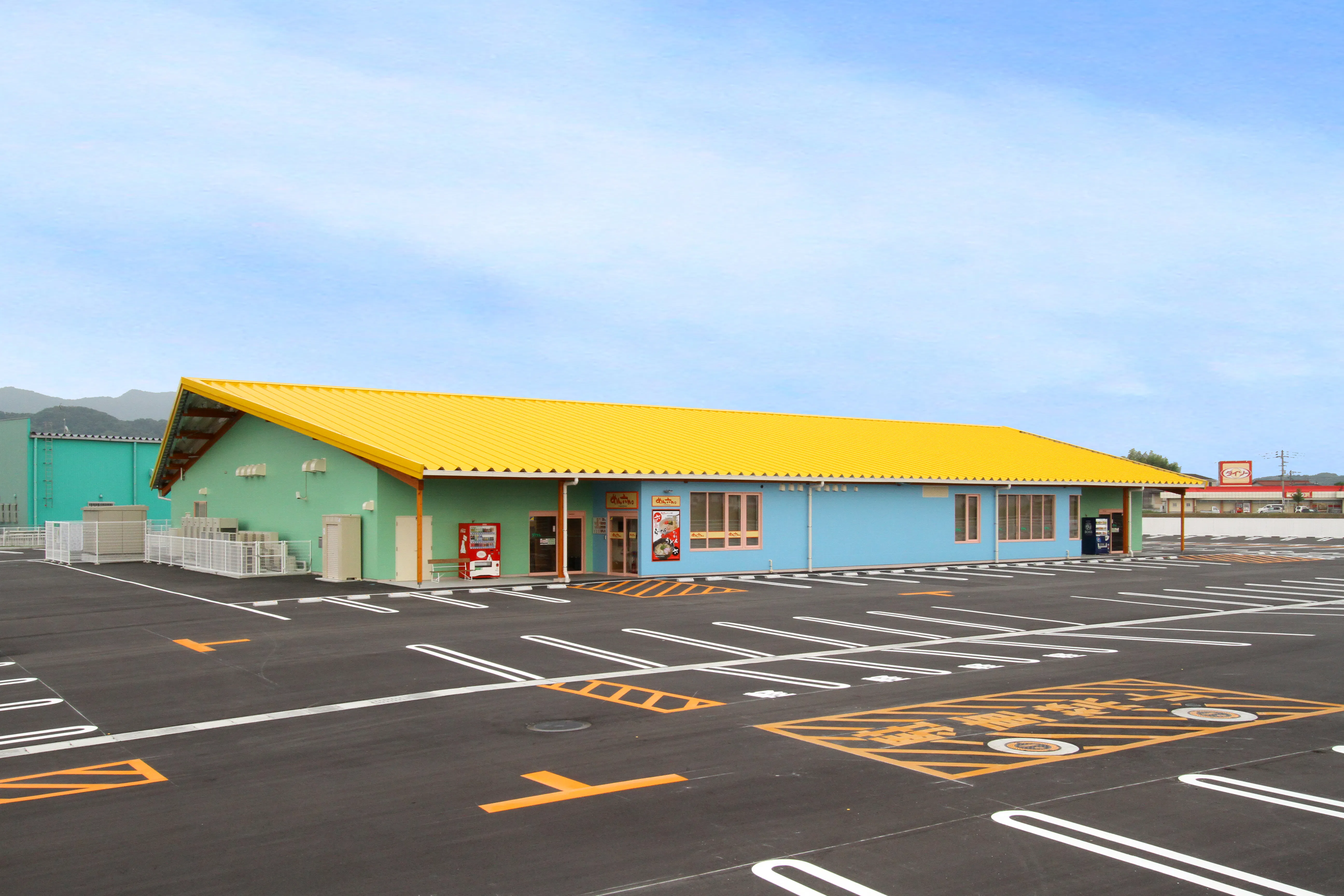 【ダイナム福岡嘉麻店】キッチンカー出店やプロモーションイベントに最適なアミューズメント施設のイベントスペース