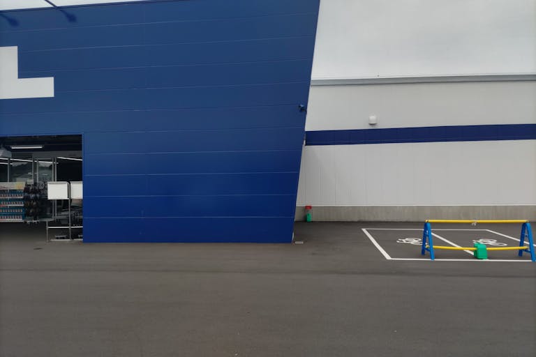 【スーパーセンタートライアル大和まほろば店】キッチンカー(調理営業)出店限定/屋外 Ⓐキッチンカースペース※電源準備中の画像2