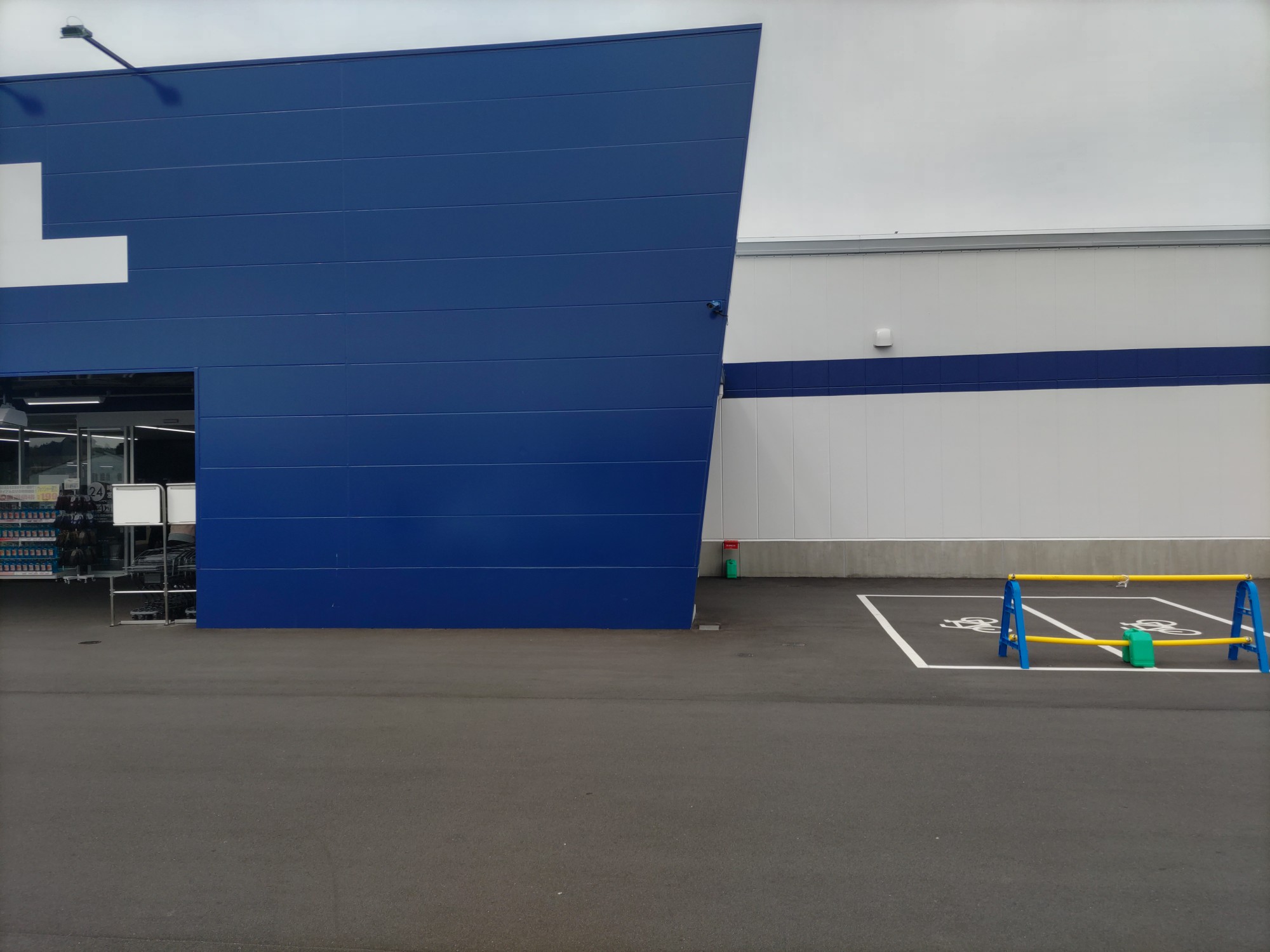 【スーパーセンタートライアル大和まほろば店】キッチンカー（調理営業）出店限定/屋外　Ⓐキッチンカースペース※電源準備中