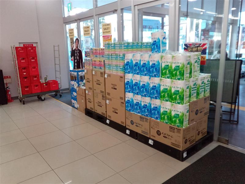 【西友　多田店】店内入口横　ポップアップストア(物販、食物販)やプロモーション用途に最適なスーパー店内催事イベントスペース