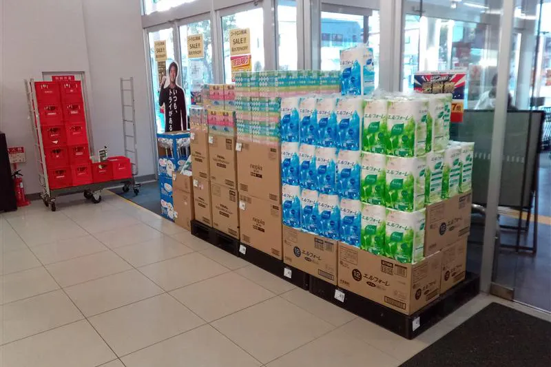 【西友 多田店】店内入口横 ポップアップストア(物販、食物販)やプロモーション用途に最適なスーパー店内催事イベントスペース