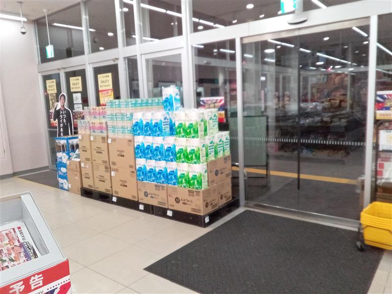 【西友　多田店】店内入口横　ポップアップストア(物販、食物販)やプロモーション用途に最適なスーパー店内催事イベントスペース