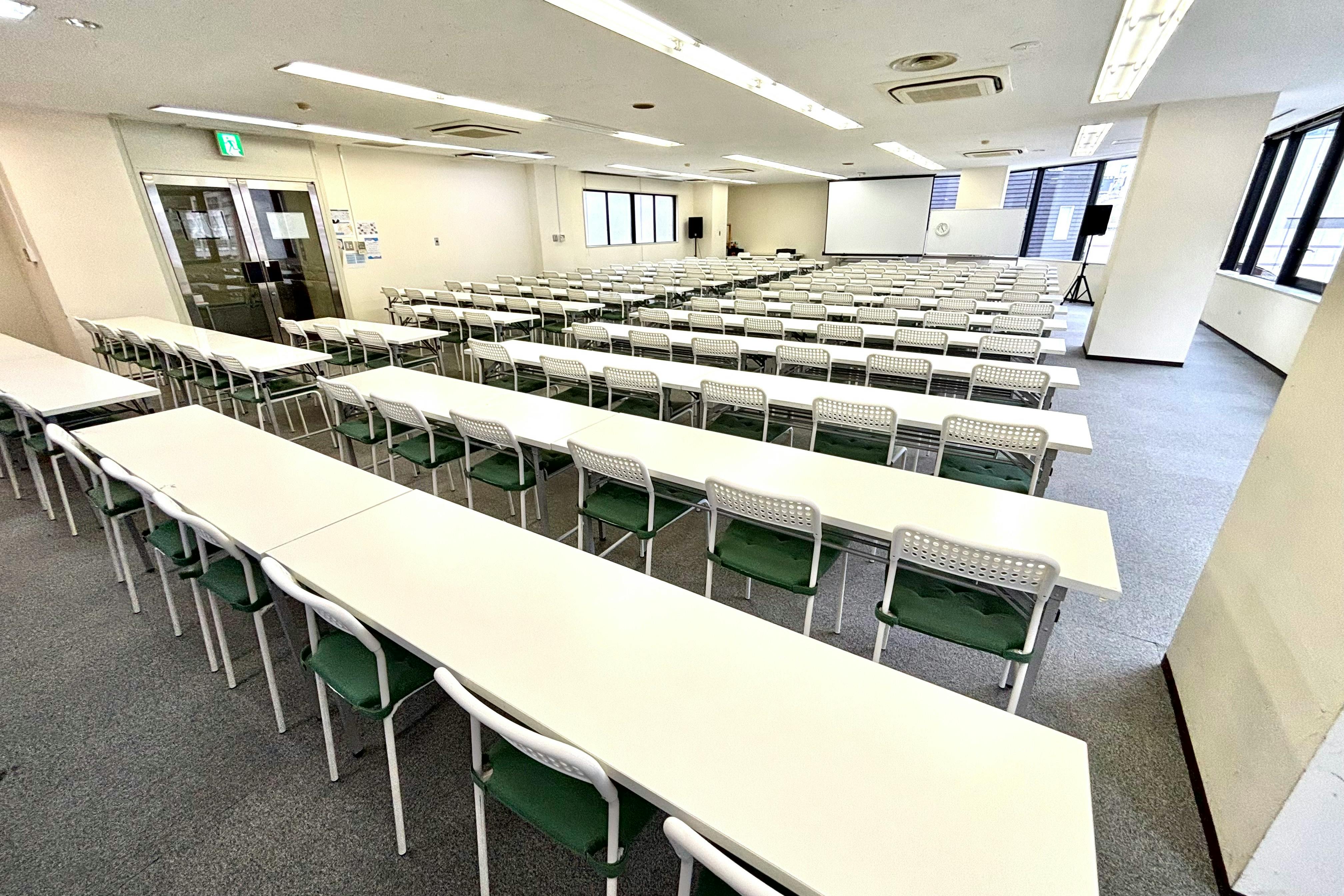 【青葉通一番町駅1分】会議やセミナーに適した150名程度収容可能なレンタルスペース