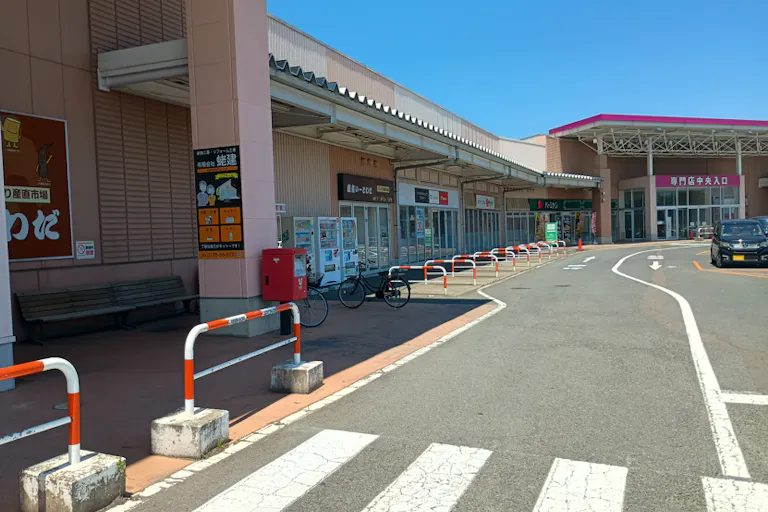 【イオンスーパーセンター十和田】食品入り口外 販促プロモーションや物販に最適なスーパー屋外催事イベントスペースの画像6