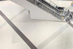 【イオンモール春日部】1F 風の広場