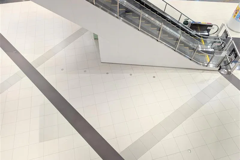 【イオンモール春日部】1F 風の広場