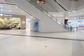 【イオンモール春日部】1F 風の広場