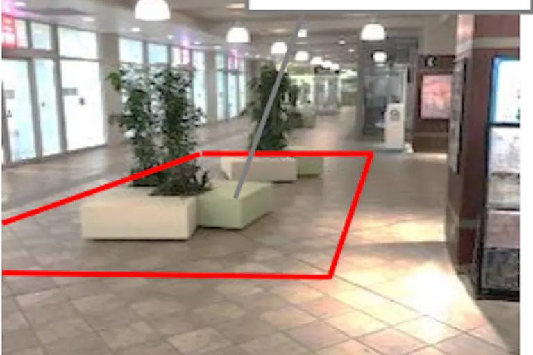 【みのおキューズモール】「⑤EAST3-2F ユニクロ前スペース」物販催事やワークショップに適した、エスカレーター近く通行量の多いイベントスペースの画像3