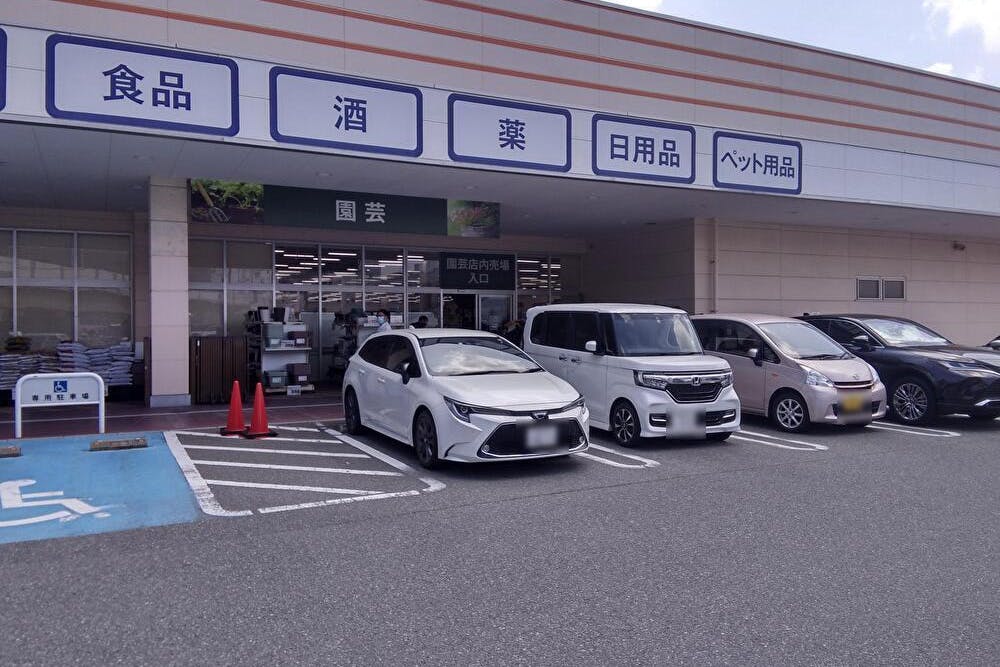 【ミスターマックス 吉塚店】外園芸前駐車場 キッチンカーに最適な総合ディスカウントストアの催事イベントスペース