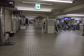 【守口市駅】プロモーションイベントや食物販、物販のポップアップストアに最適な駅改札外コンコースのイベントスペース