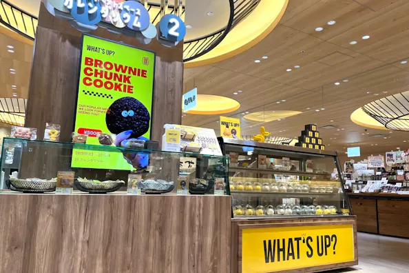 【博多マルイ】2階 カレンダリウムF06【食物販】店内入ってすぐで人通りの多いスペース、デジタルサイネージ完備