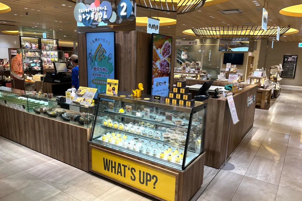 【博多マルイ】2階 カレンダリウムF06【食物販】店内入ってすぐで人通りの多いスペース、デジタルサイネージ完備