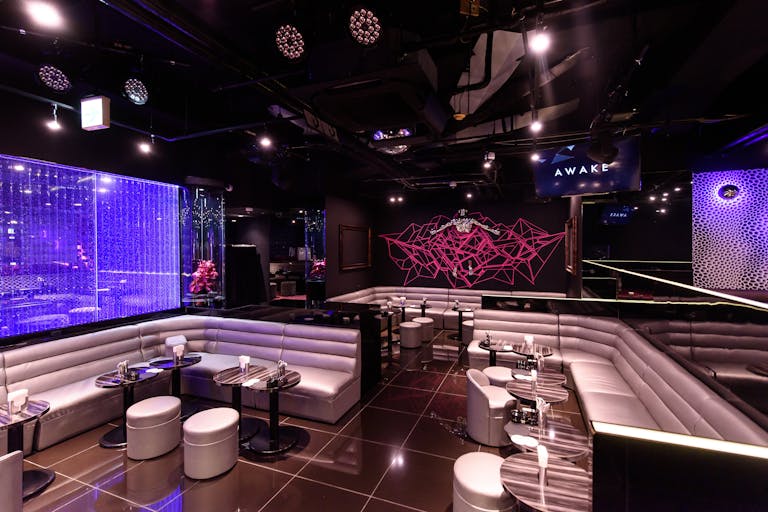 【新宿三丁目駅7分】撮影や音楽イベント等に最適な本格的な音響機材が完備された飲食店内のイベントスペースの画像3