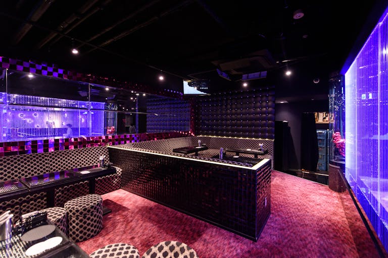 【新宿三丁目駅7分】撮影や音楽イベント等に最適な本格的な音響機材が完備された飲食店内のイベントスペースの画像9