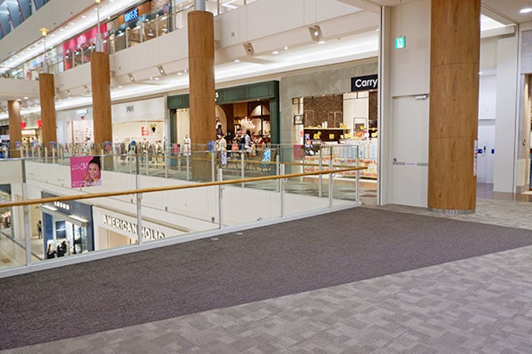 【イオンモール名取】2Fなとりコート(西側)の画像1