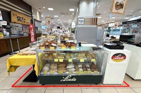 【マルイファミリー志木】1階 カレンダリウムF18【食・物販】コンパクトなスペースでスイーツ、菓子などに最適なスペースです。