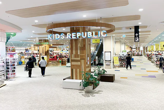 【イオンモール津南】3階えほんの広場前