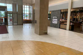 【イオンモール盛岡】中央入口2