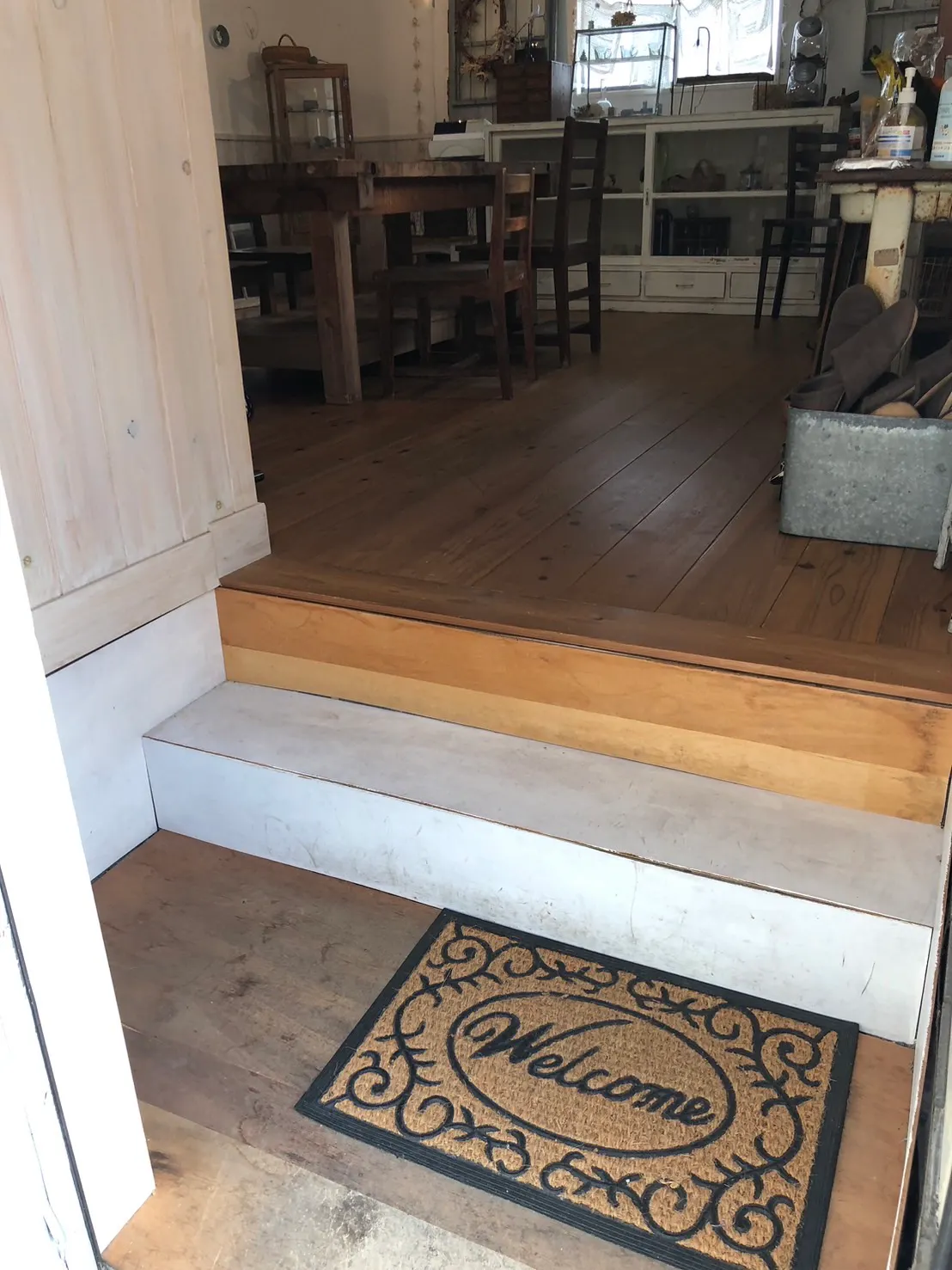 【西長瀬バス停から8分】ポップアップストアやギャラリーに適したアンティークな雰囲気ただようレンタルスペース