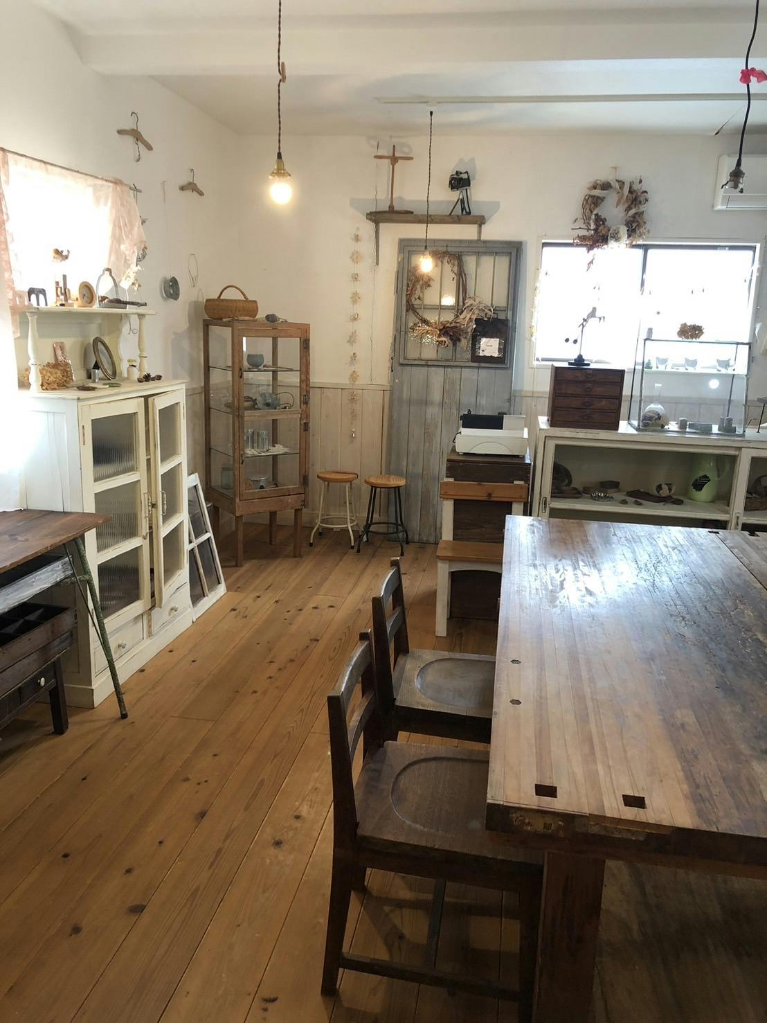 【西長瀬バス停から8分】ポップアップストアやギャラリーに適したアンティークな雰囲気ただようレンタルスペース