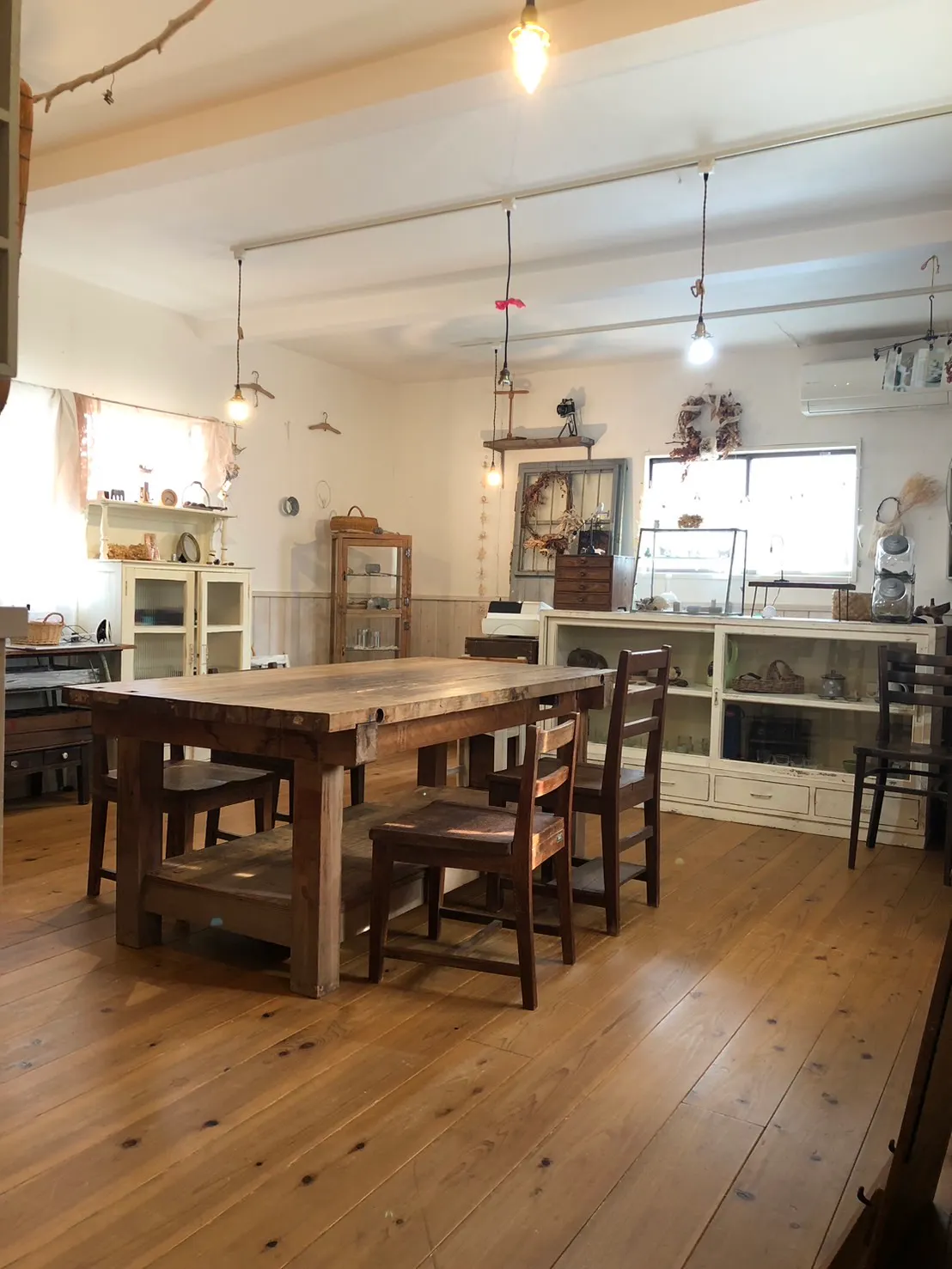 【西長瀬バス停から8分】ポップアップストアやギャラリーに適したアンティークな雰囲気ただようレンタルスペース