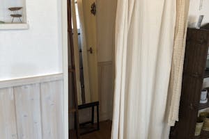 【西長瀬バス停から8分】ポップアップストアやギャラリーに適したアンティークな雰囲気ただようレンタルスペース