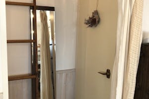 【西長瀬バス停から8分】ポップアップストアやギャラリーに適したアンティークな雰囲気ただようレンタルスペース