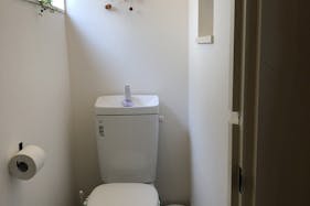 【西長瀬バス停から8分】ポップアップストアやギャラリーに適したアンティークな雰囲気ただようレンタルスペース