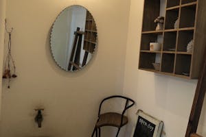 【西長瀬バス停から8分】ポップアップストアやギャラリーに適したアンティークな雰囲気ただようレンタルスペース