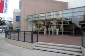 【神戸ハーバーランドumie(ウミエ)】イベント会場「西入口ウッドデッキ」