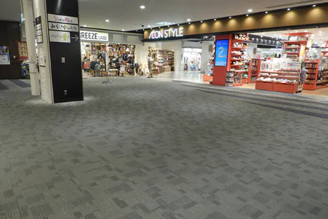 【イオンモール岡山】4F東Bエスカレーター前