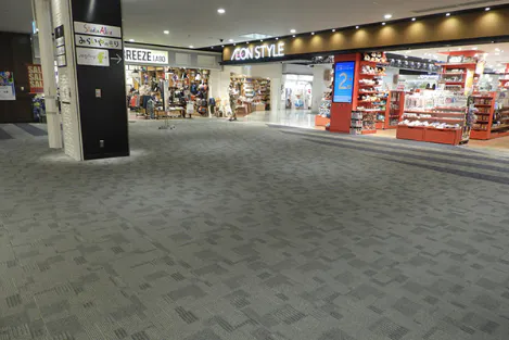 【イオンモール岡山】4F東Bエスカレーター前