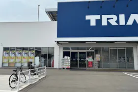 【スーパーセンタートライアル古賀花見店】【中スペース】1F駐車場前_キッチンカースペース横 ※電源なし