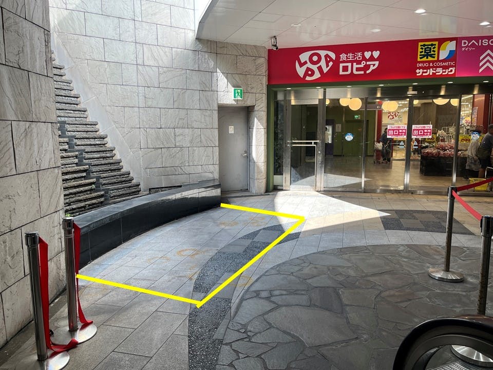 【リバーウォーク北九州】物販やプロモーションに利用可能な人気スーパー隣接の地下1階催事イベントスペース(SC-12-1)