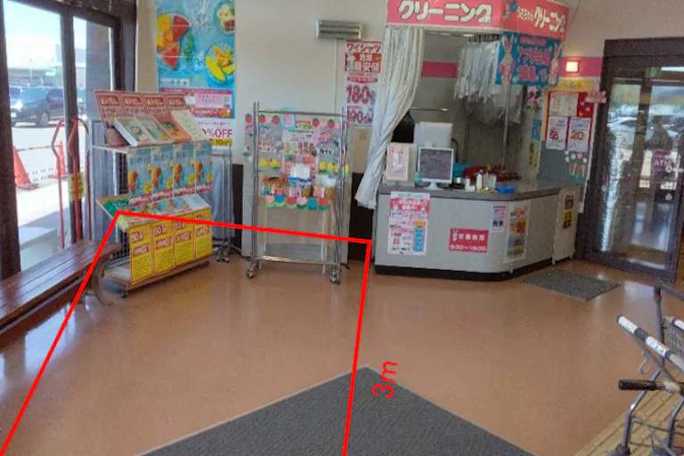 【マックスバリュ西馬音内店】風除室② 販促プロモーションや物販に最適なスーパー店内催事イベントスペースの画像1