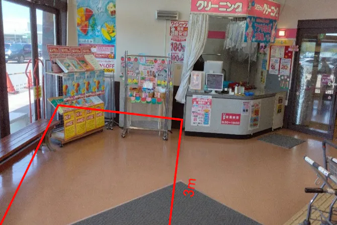 【マックスバリュ西馬音内店】風除室② 販促プロモーションや物販に最適なスーパー店内催事イベントスペース