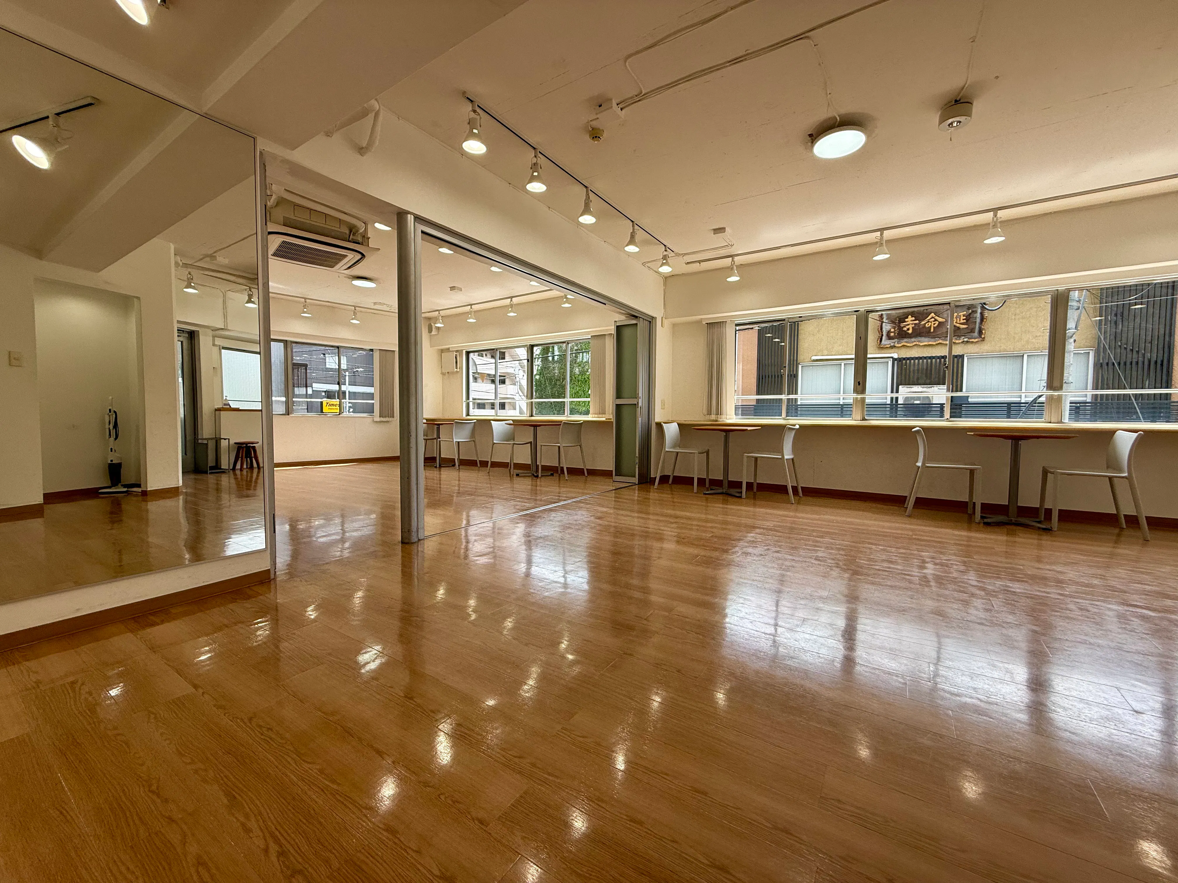 【原宿駅(明治神宮前駅)5分】アパレル展示会などに適したレンタルスペース(2F)