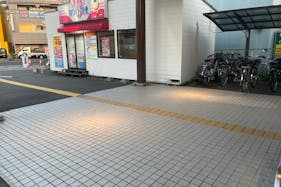 【フレスタ口田南店】プロモーションイベントに利用可能な軒下①スペース