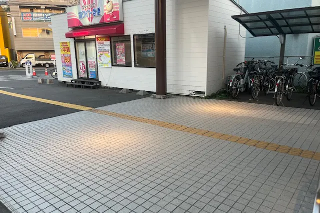 【フレスタ口田南店】プロモーションイベントに利用可能な軒下①スペース