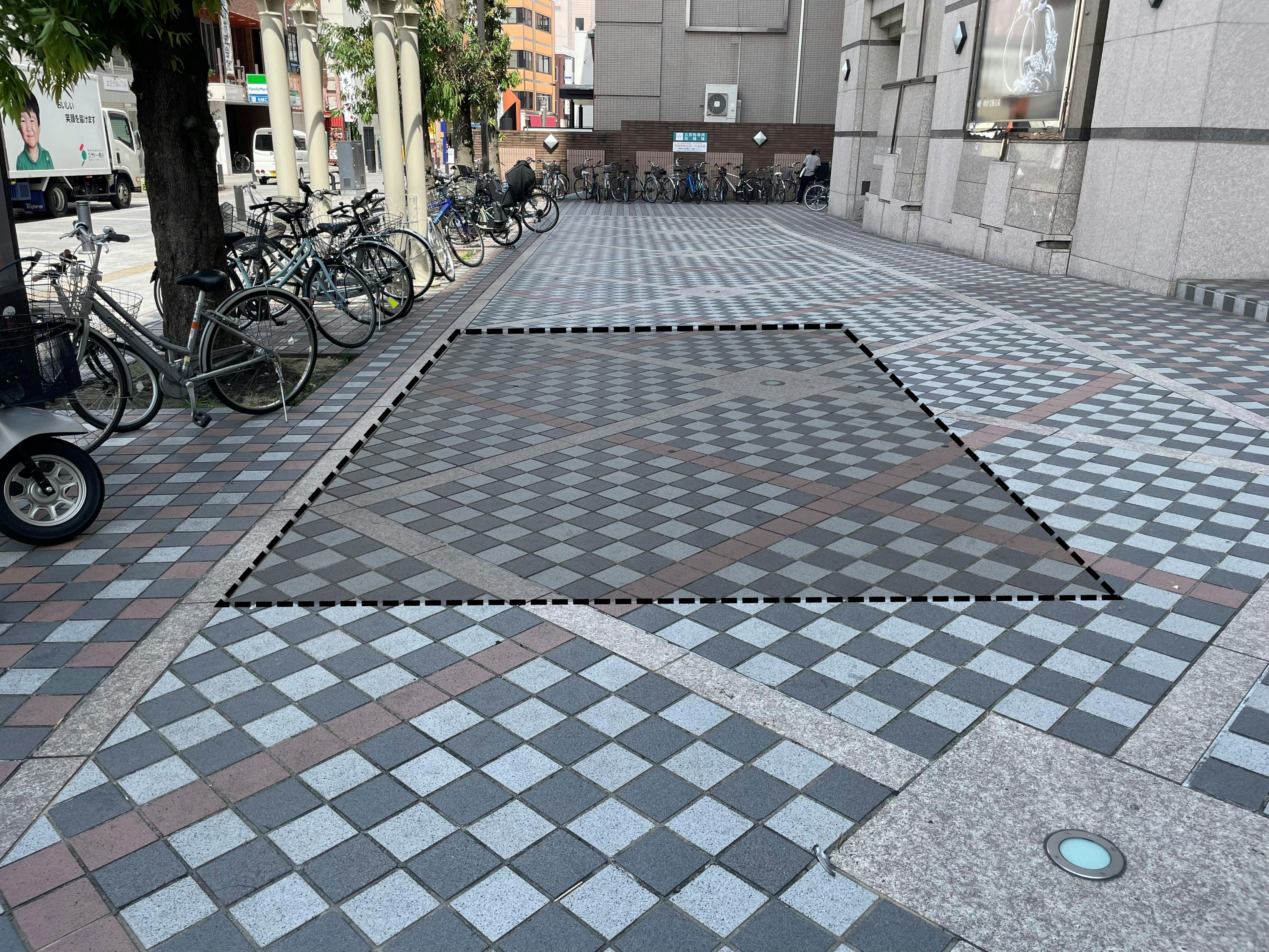 【うすい百貨店/屋外①】キッチンカーでの出店や物販、食物販、販促プロモーションに最適な屋外イベントスペース