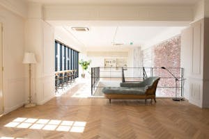 【東京国際クルーズターミナル駅5分】撮影に適した広さ200㎡を超える吹き抜けのスタジオ