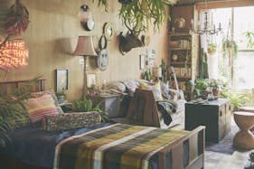 【三軒茶屋駅2分】CMやミュージックビデオ、ファッション系の撮影に最適な、山の暮らしをイメージした路面スタジオ