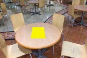 【イオンモール新居浜】モール内広告 机シール