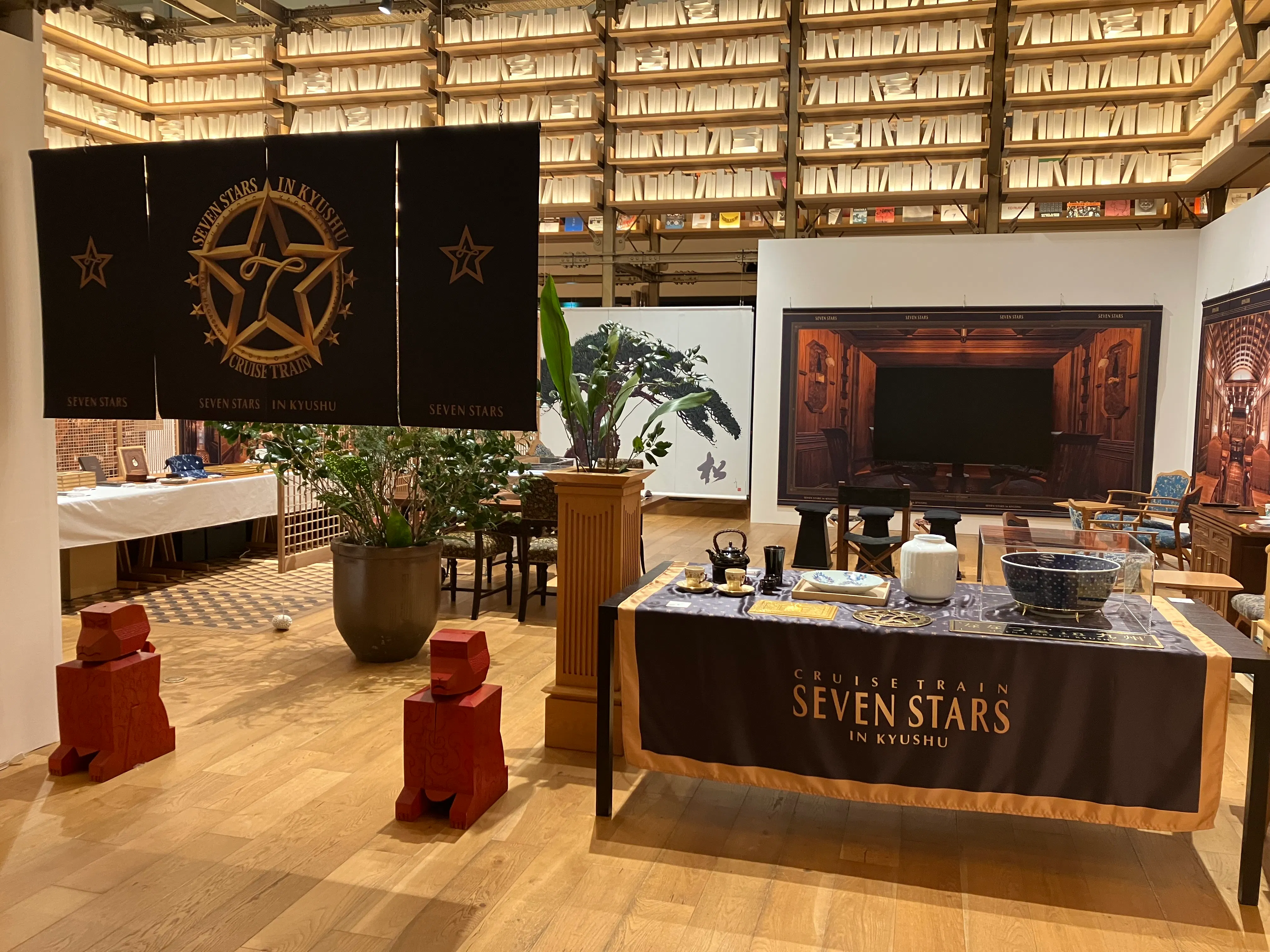 【GINZA ATRIUM｜銀座駅4分】高さ6mの書棚に囲まれた文化発信型イベントスペース