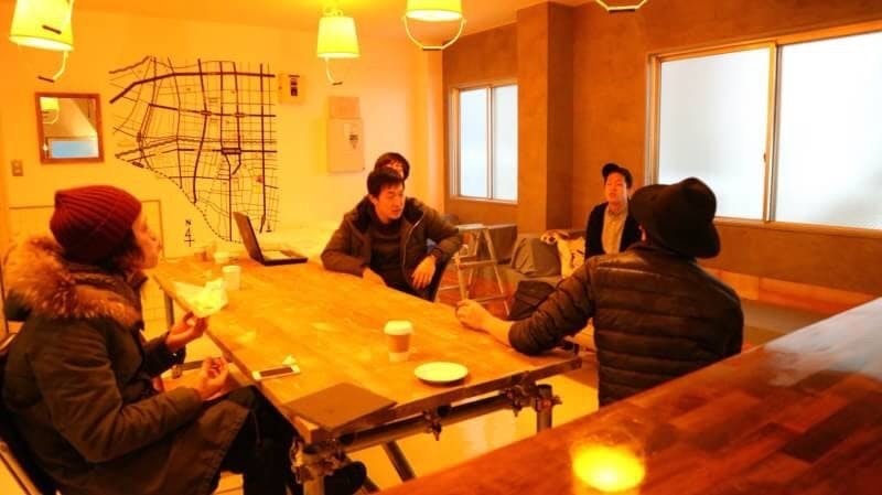 【大正駅6分】展示会やワークショップに適した木の温もりを感じるイベントスペース