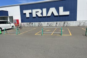 【スーパーセンタートライアル屯田店】キッチンカー(調理営業)出店限定/屋外スペース