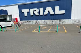 【スーパーセンタートライアル屯田店】キッチンカー(調理営業)出店限定/屋外スペース